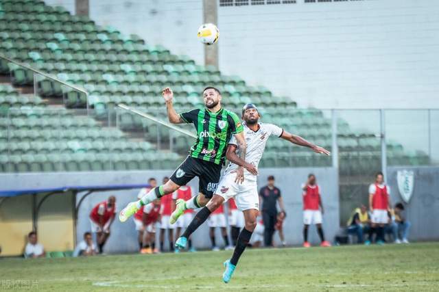 官方：大马丁当选FIFA2024年最佳门将