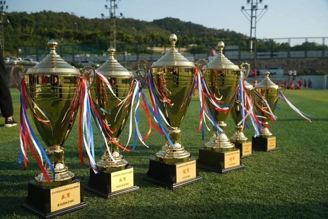 官方：拜仁博物馆设置凯恩专属展柜